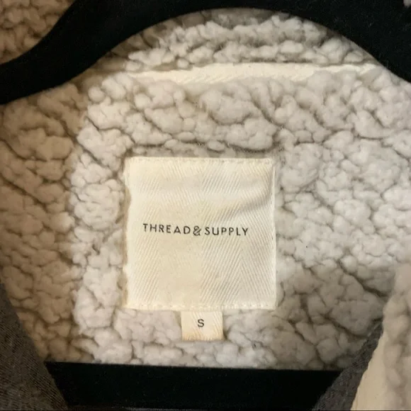 Thread & Supply Wubby Sherpa Quarter 1/4 Zip - Picture 4 of 9